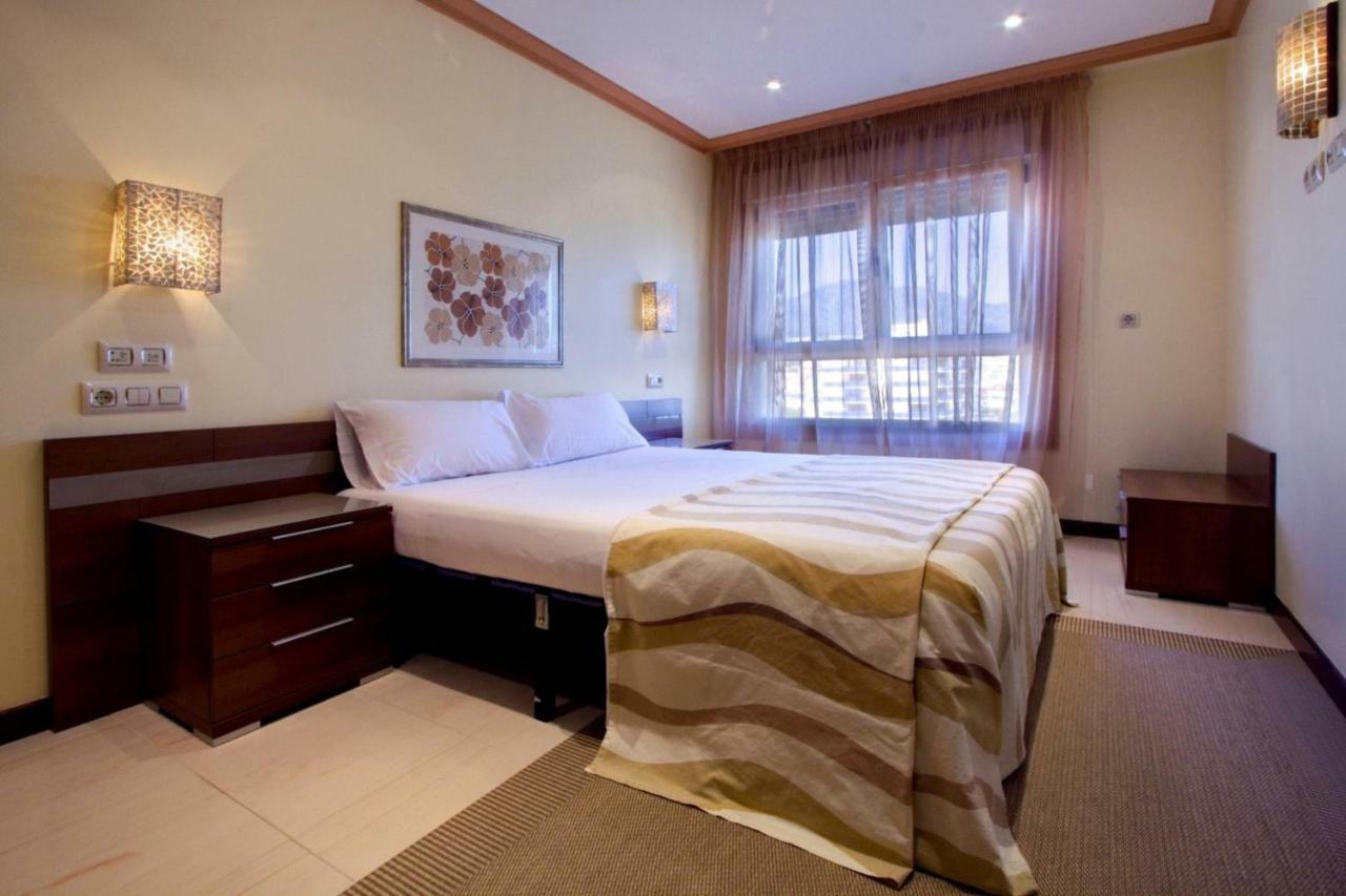 Apartamentos Mediterraneo Real 2 Фуeнхирола Екстериор снимка