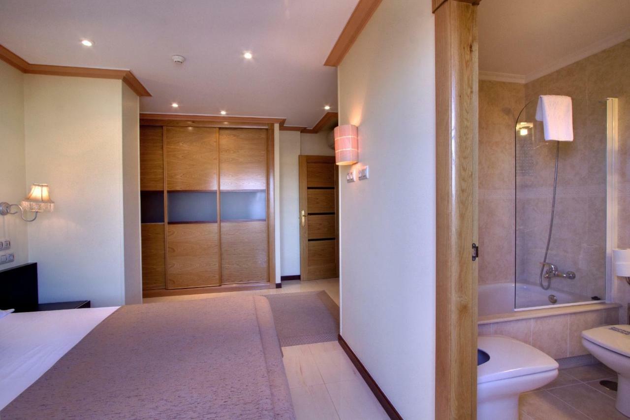 Apartamentos Mediterraneo Real 2 Фуeнхирола Екстериор снимка